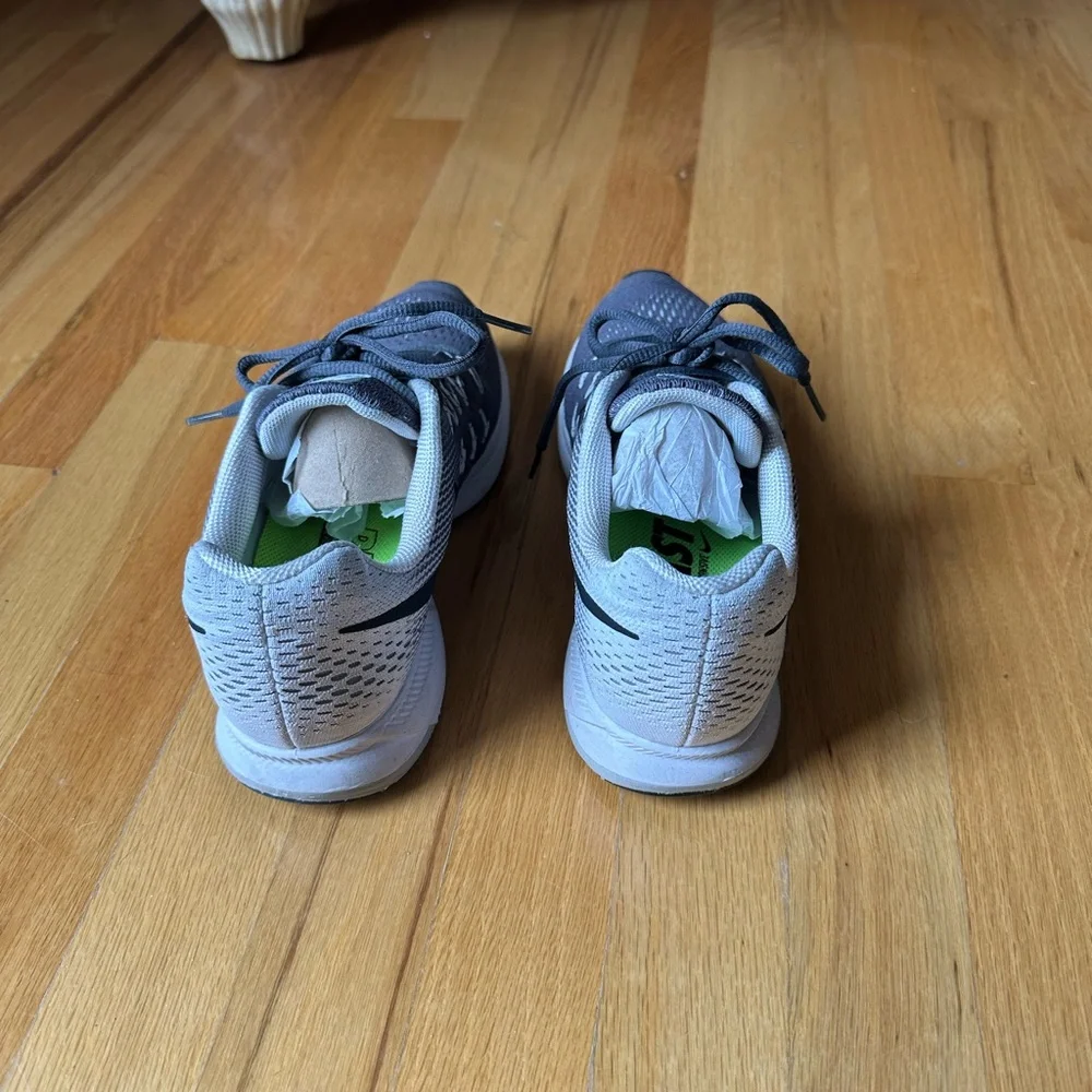 Nike Pegasus 33 Ladies sneaker Size 9 - Picture 2 of 6